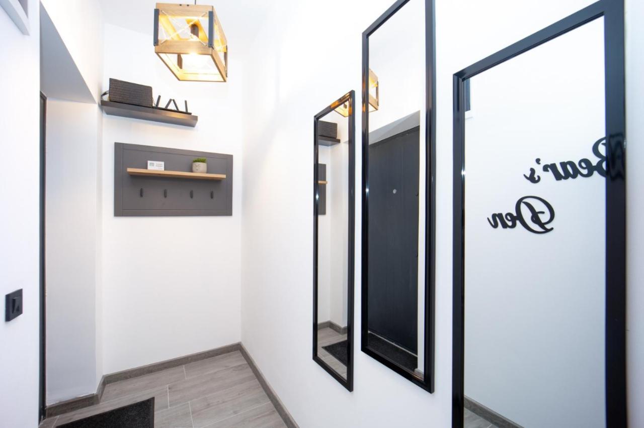 The Bear'S Den In Old City Centre براشوف المظهر الخارجي الصورة